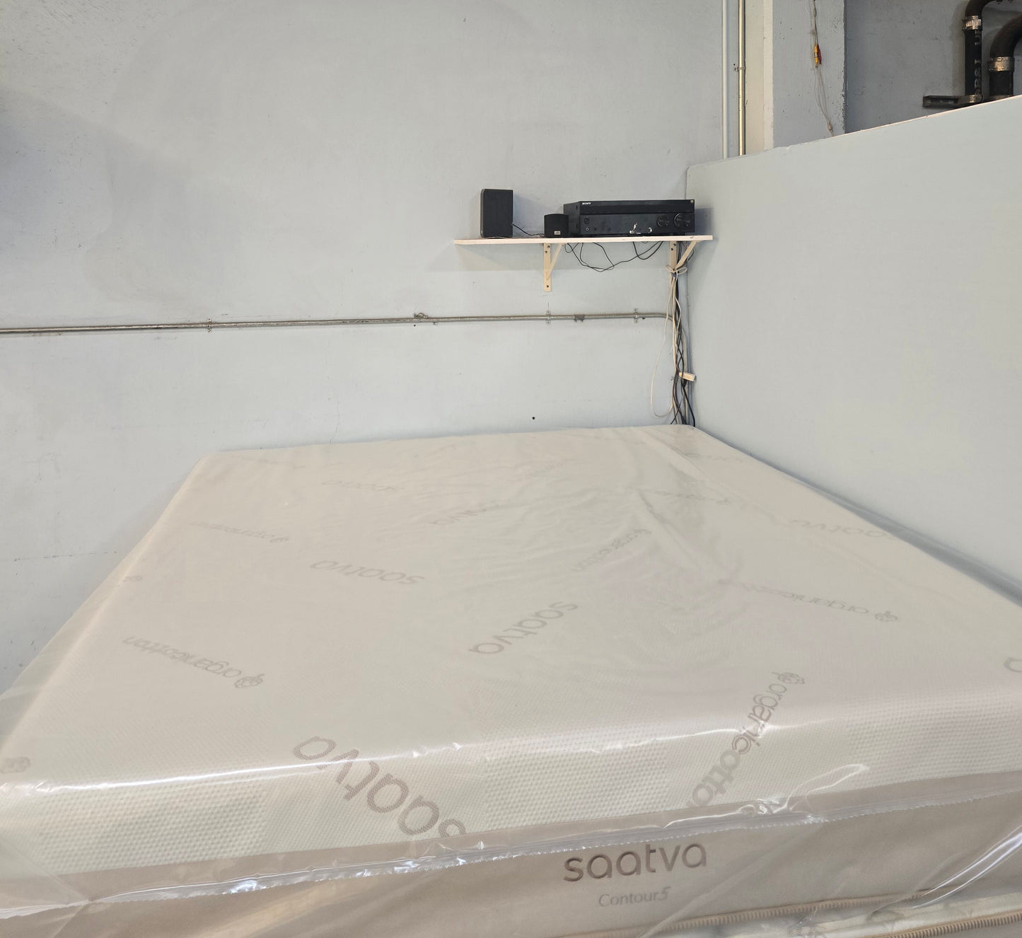 Saatva Contour5 Medium King/ Cal-King