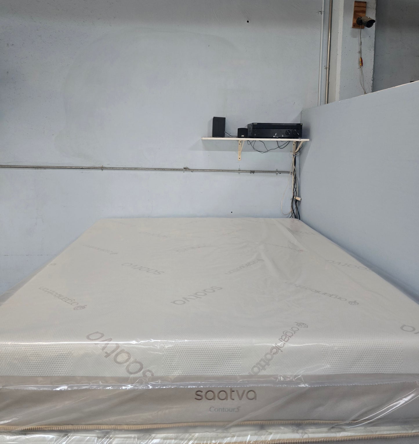 Saatva Contour5 Medium King/ Cal-King