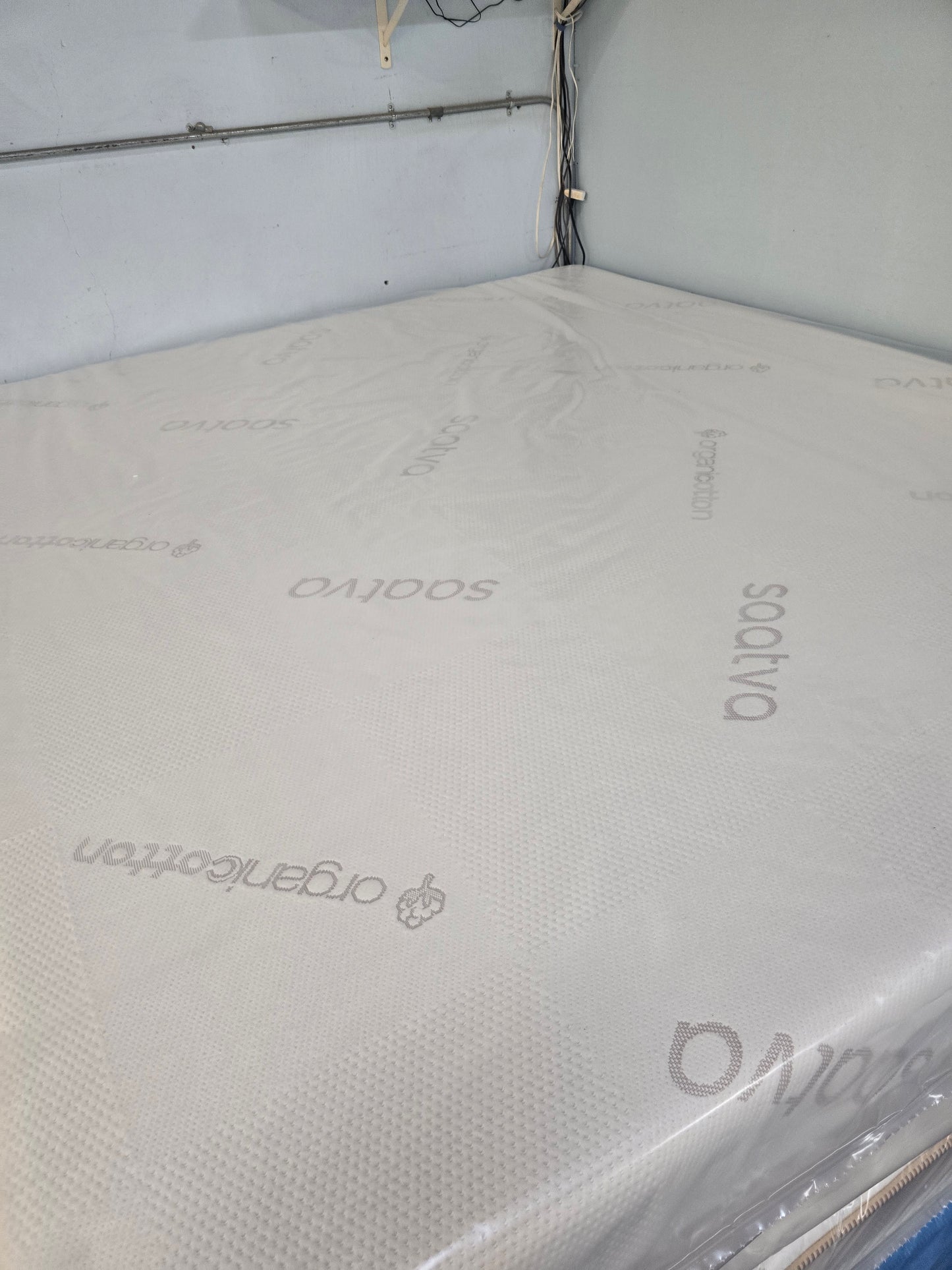 Saatva Contour5 Medium King/ Cal-King