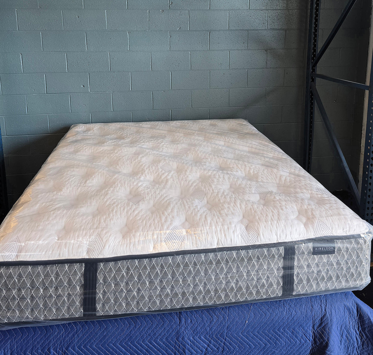 Airloom Hybrid Luxury Firm Mattress 13.75" King/ Cal King