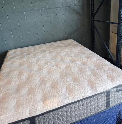 Airloom Hybrid Luxury Firm Mattress 13.75" King/ Cal King