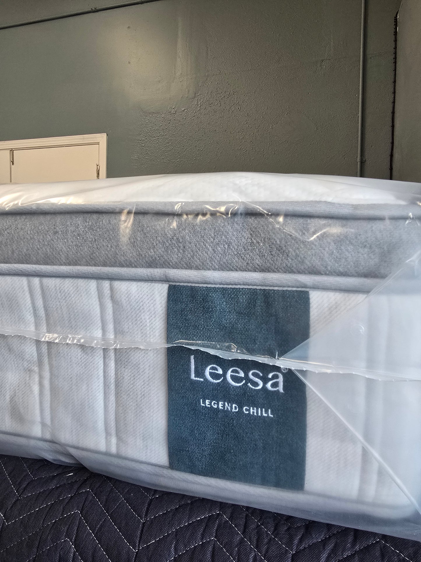 Leesa Legend Chill Hybrid Queen Size