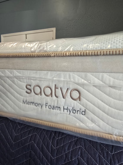 Saatva Memory Foam Hybrid Queen/ Full Size