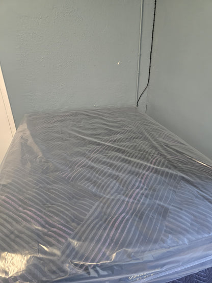 Beautyrest Black Series Two Queen/ Full (Check Description)