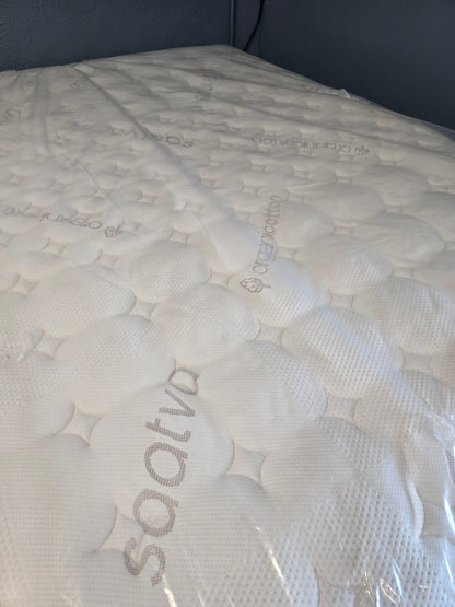Saatva Memory Foam Hybrid Queen/ Full Size