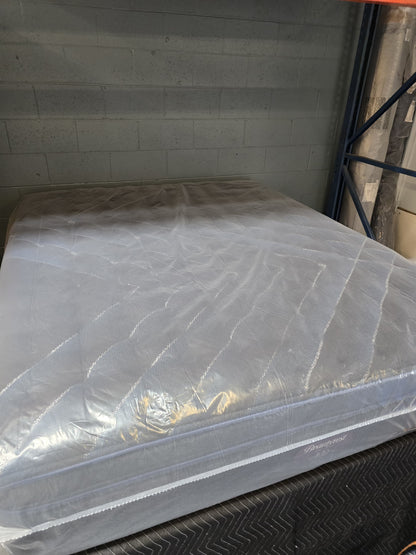 Beautyrest World Class Level Four King/ Cal-King (Check Description)