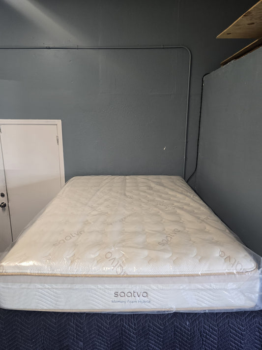 Saatva Memory Foam Hybrid Queen/ Full