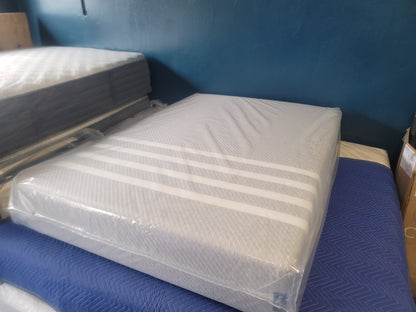 Leesa Original Mattress Queen/ Full