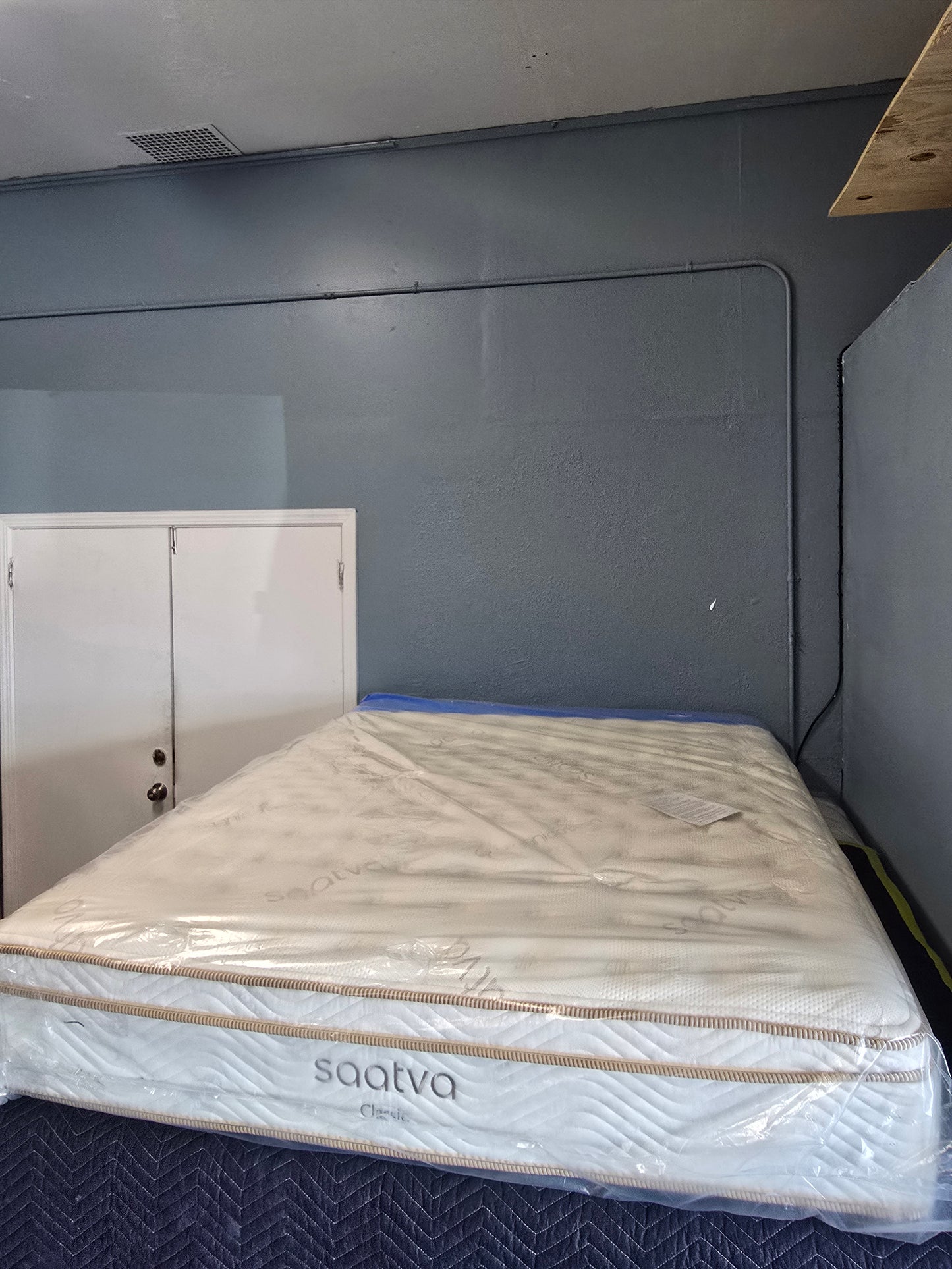 Saatva Classic 11.5 Queen/ Full