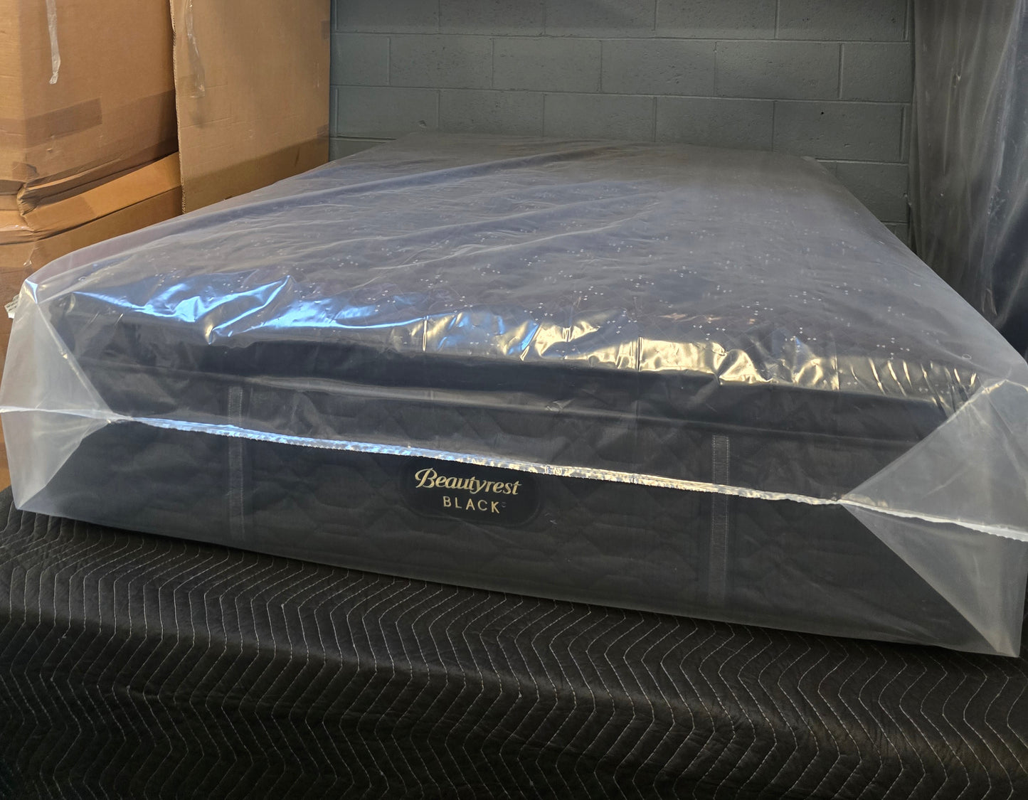 Beautyrest Black Series Three Pillow Top Queen/ Full (Check Descreption)