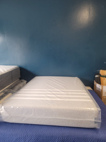 Leesa Original Mattress Queen/ Full