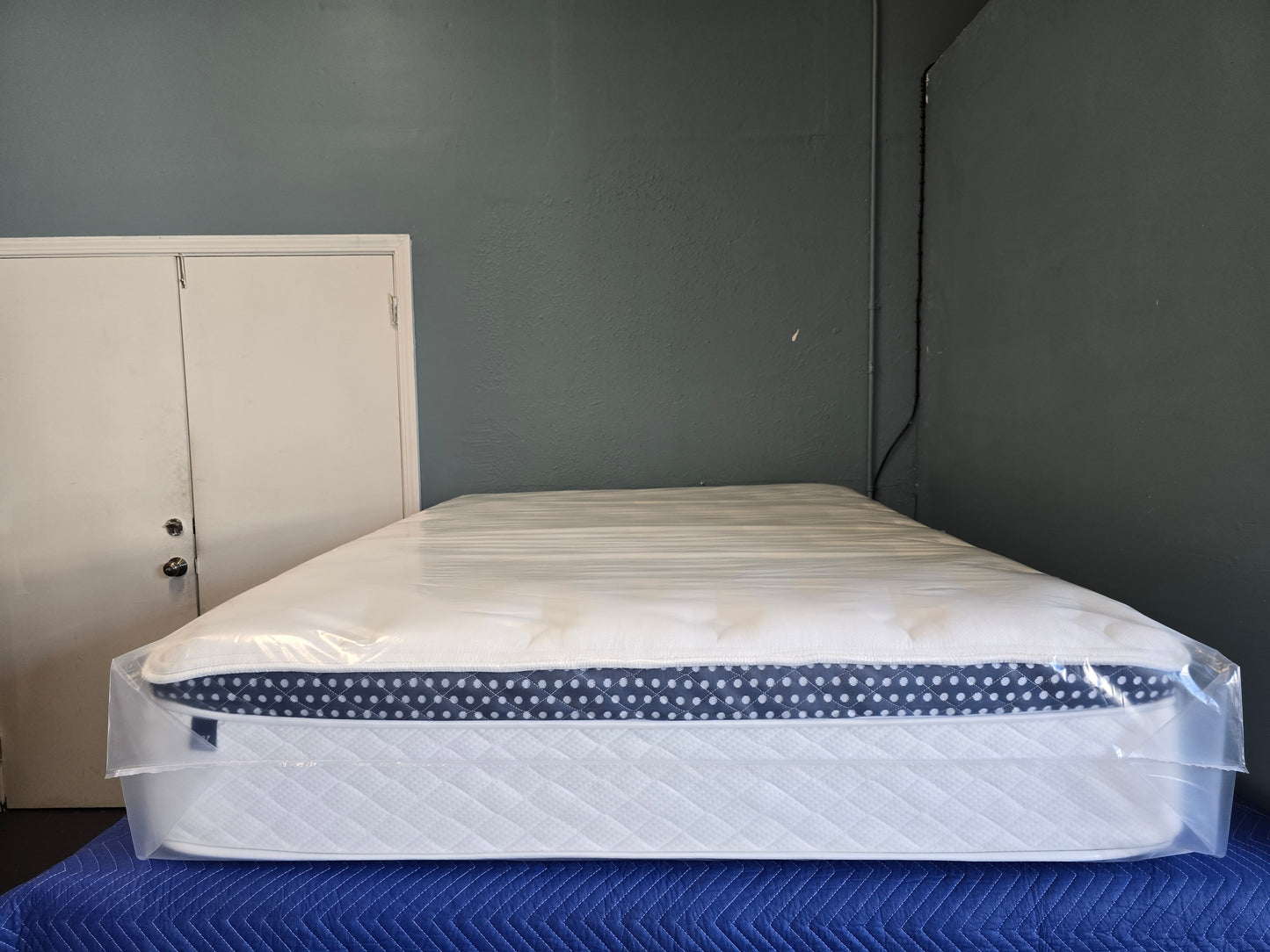 Winkbed Hybrid Queen/ Full