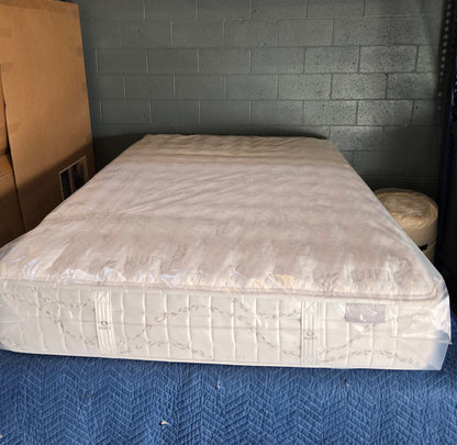 Kluft Crown Latex Agate Firm Queen/ Full
