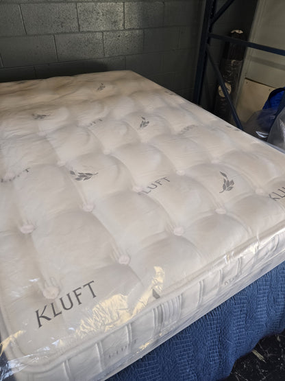 Kluft Royal Sovereign Duke Firm Queen/ Full