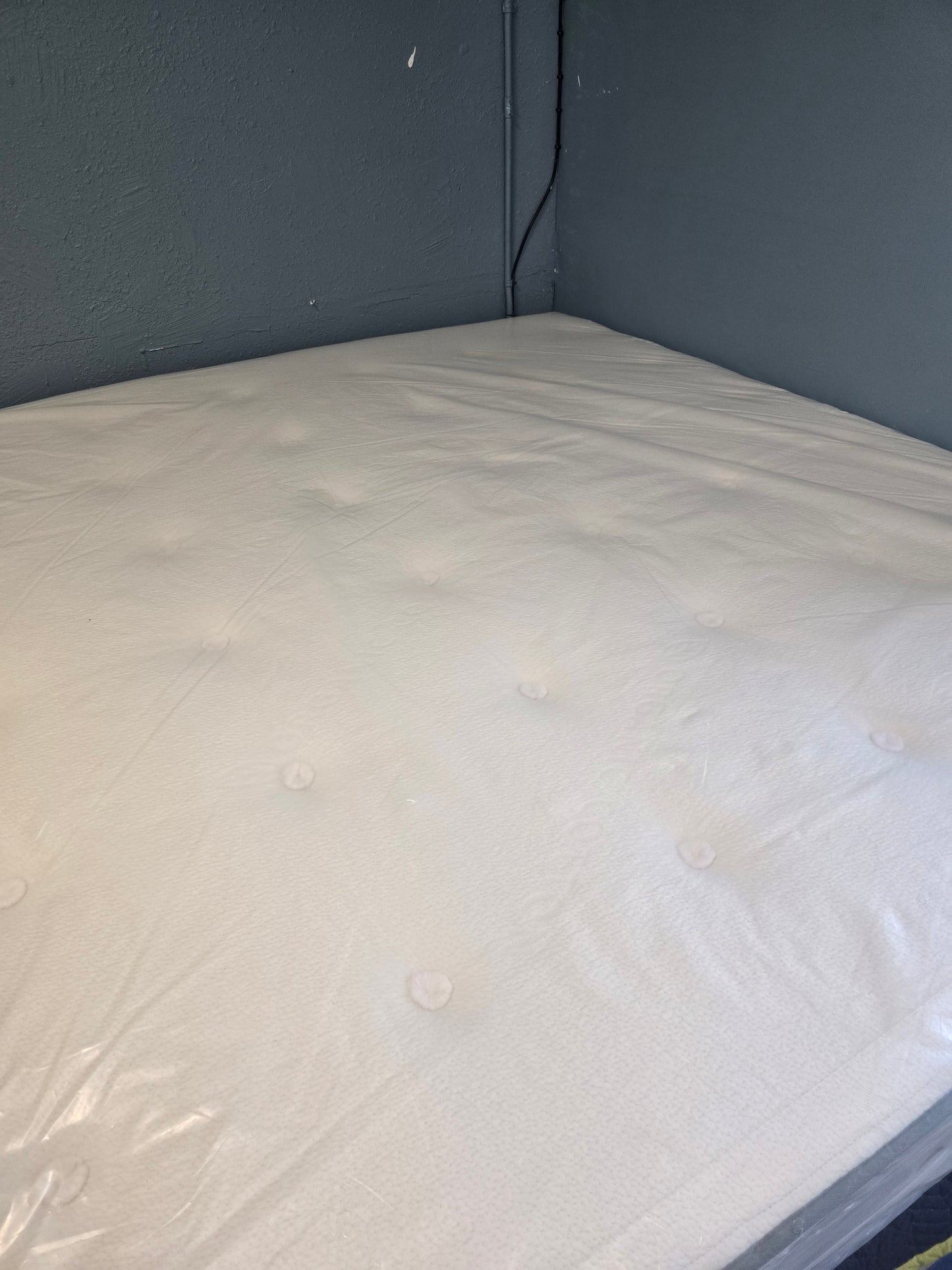 Avocado Green Mattress No pillow top Standard Queen Size