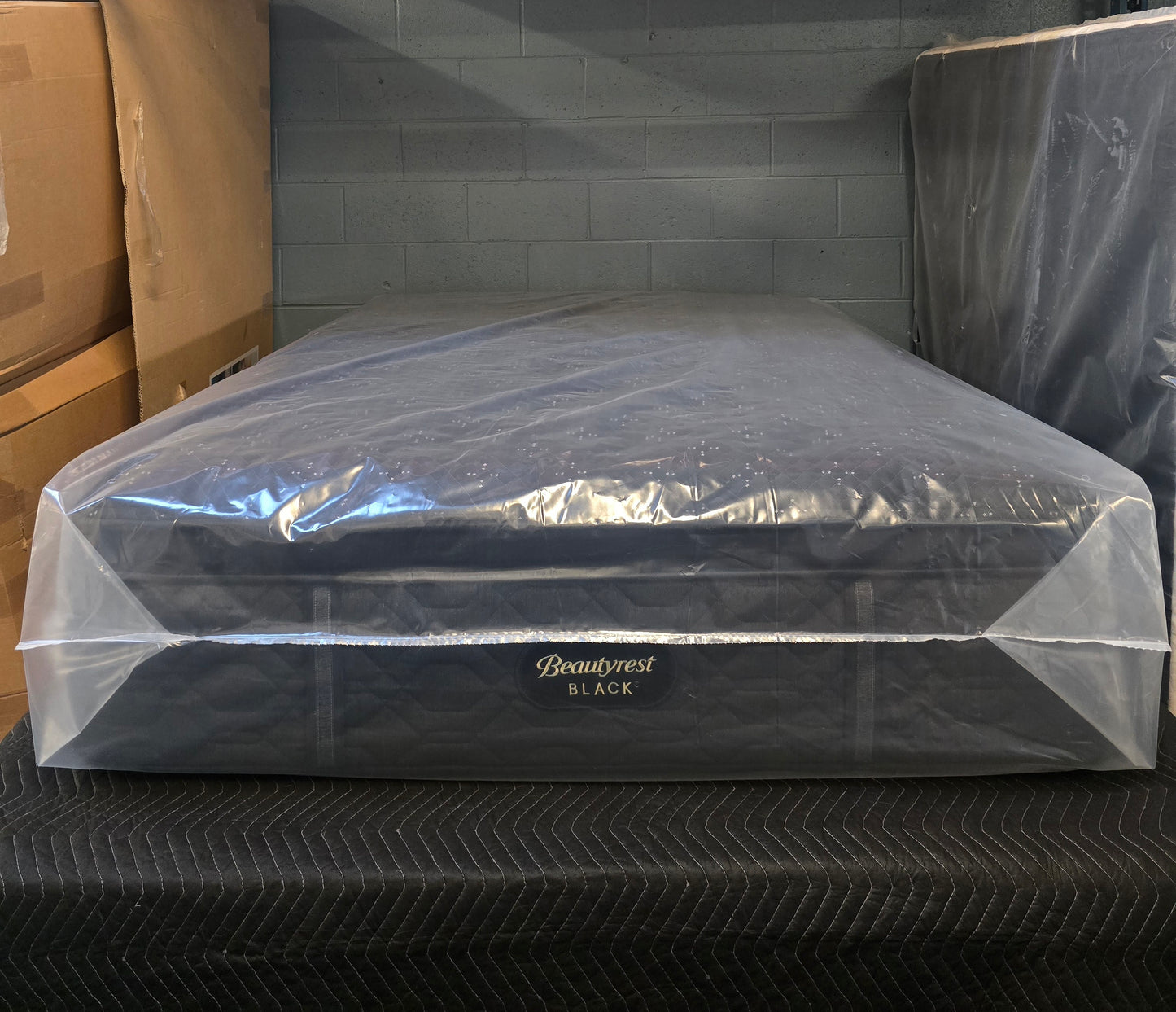 Beautyrest Black Series Three Pillow Top Queen/ Full (Check Descreption)