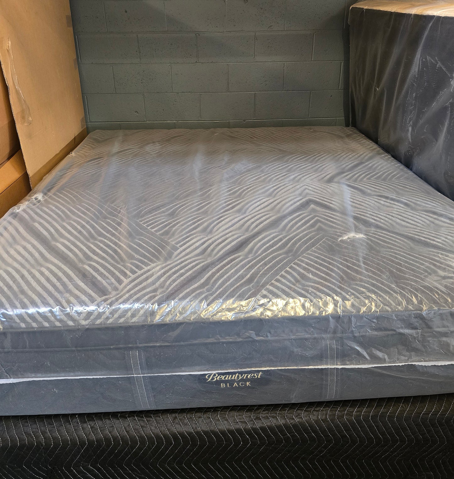 Beautyrest Black Series One Pillow Top King/ Cal-King (Check Description)
