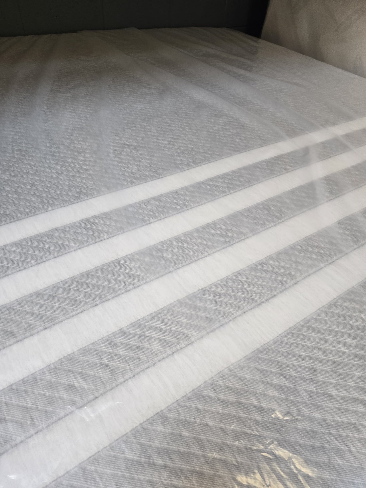 Leesa Original Mattress King/ Cal-King