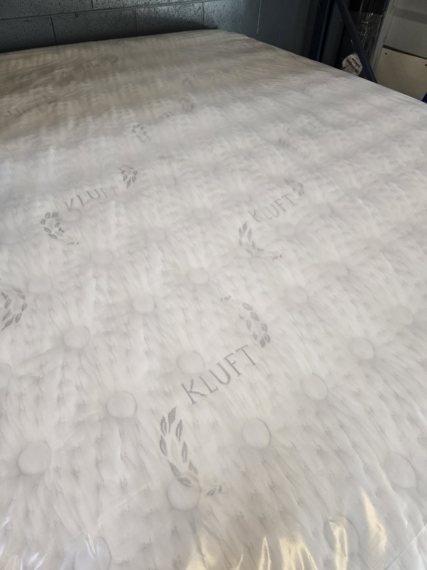 Kluft Crown Latex Agate Firm Queen/ Full