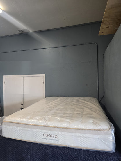 Saatva Memory Foam Hybrid Queen/ Full