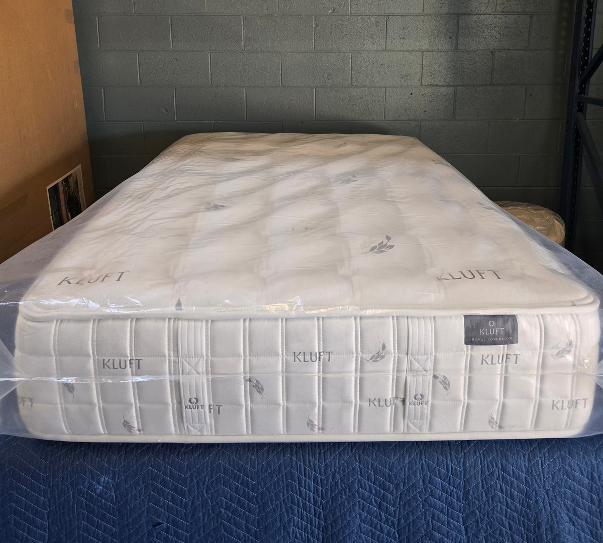 Kluft Royal Sovereign Duke Firm Queen/ Full