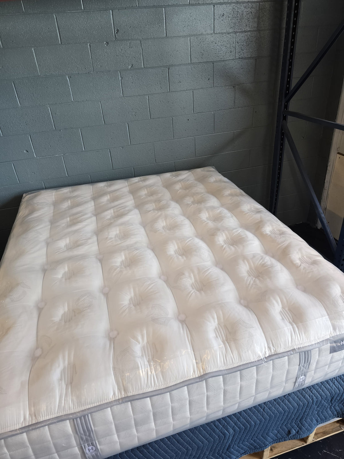 Airloom Hotel Collection Copper Tech Silver Two 12.5 Firm Queen/ Full