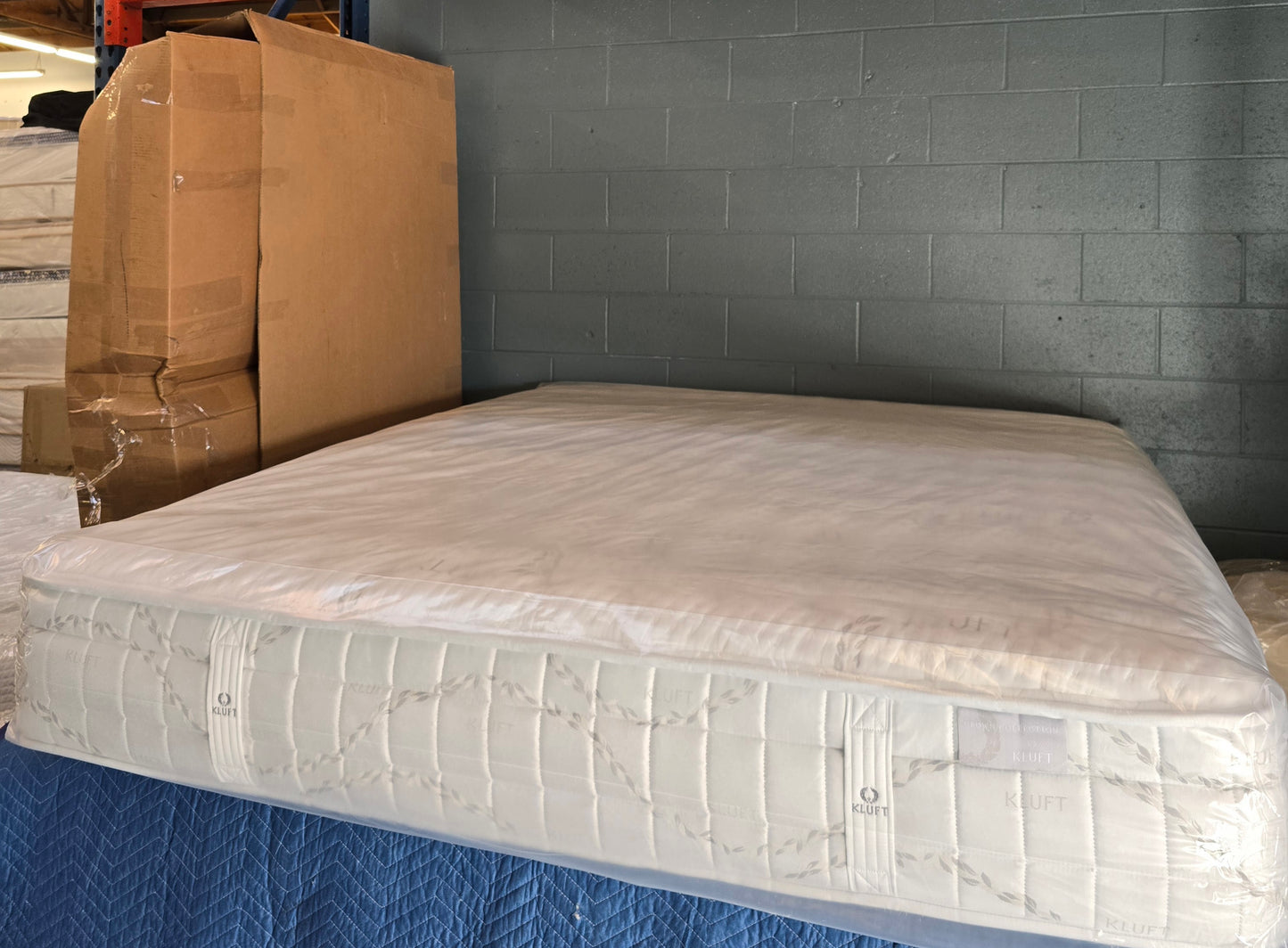Kluft Crown Latex Agate Firm Queen/ Full