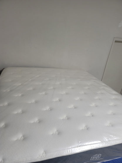 Brooklyn Bedding Signature King/ Cal King