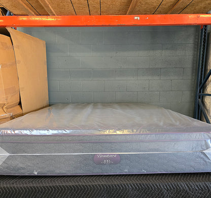 Beautyrest World Class Level Three Pillow Top King/ Cal-King (Check Description)