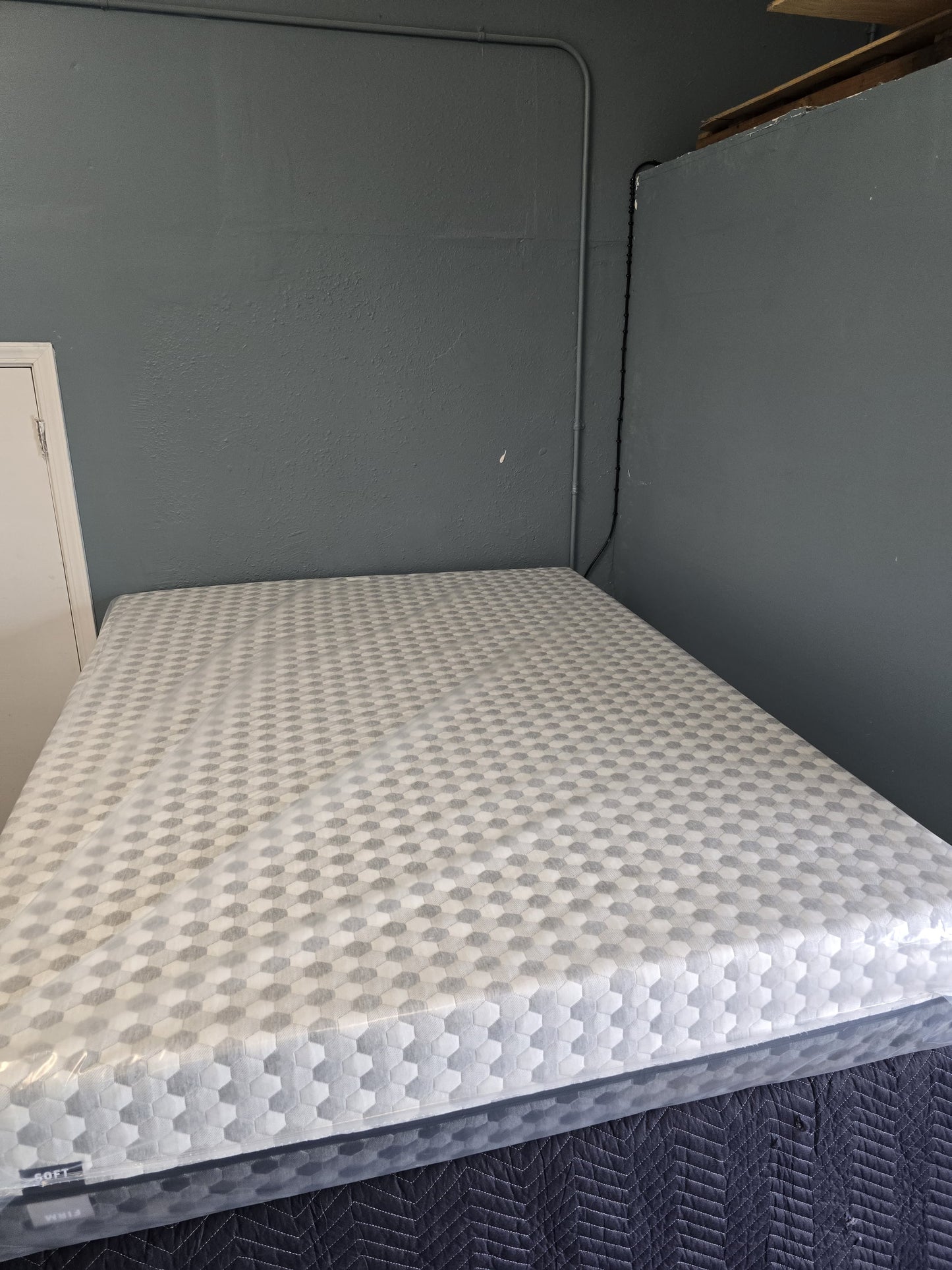 Layla Memory Foam Queen/ Full