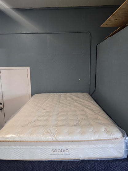 Saatva Memory Foam Hybrid Queen/ Full Size