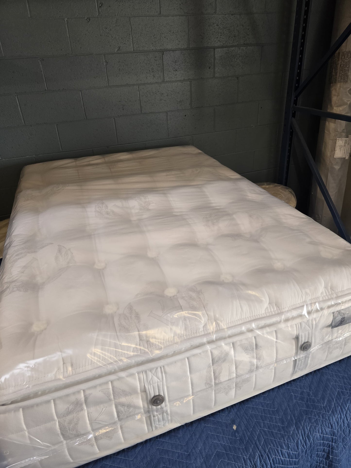 Kluft Signature Camellia Luxury Firm Queen/ Full
